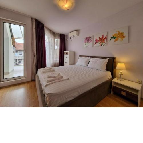 Central Apartment Shipka with Parking