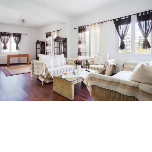 Central Athens Apt 110m2- 100m to Metro 75 in TV free Netflix