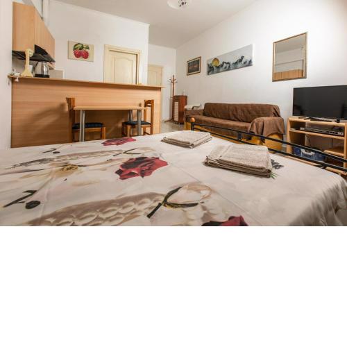 Central Cozy Apartment 4