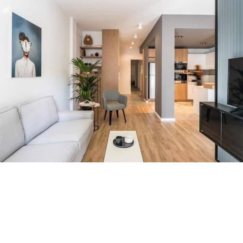 Central C&P Minimal Apartment