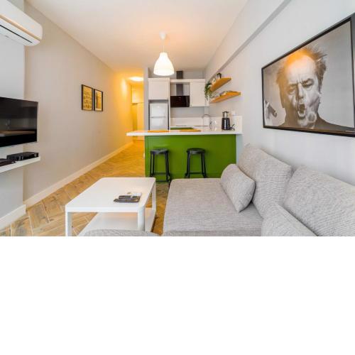 Central Flat near Beach in Muratpasa Antalya
