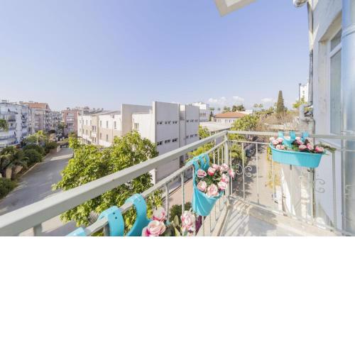 Central Flat Near Seaside in Antalya Muratpasa