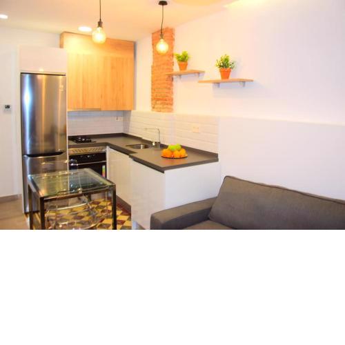 Central new 1 bedroom apartment with AC