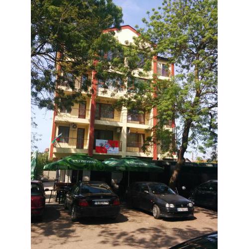 Central Park Family Hotel
