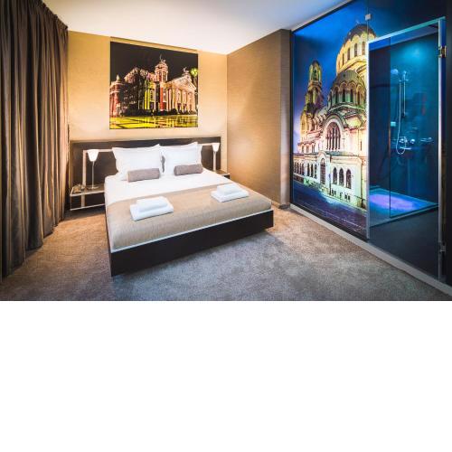 Central Point Boutique Hotel
