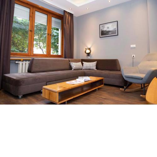 Central Sofia 3-bedroom apartment - Urban Art gallery