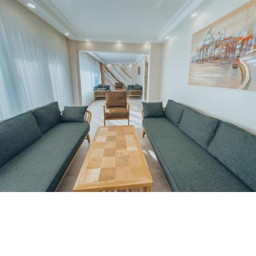 Central, Spacious with Balcony & Elevator Flat in Beşiktaş