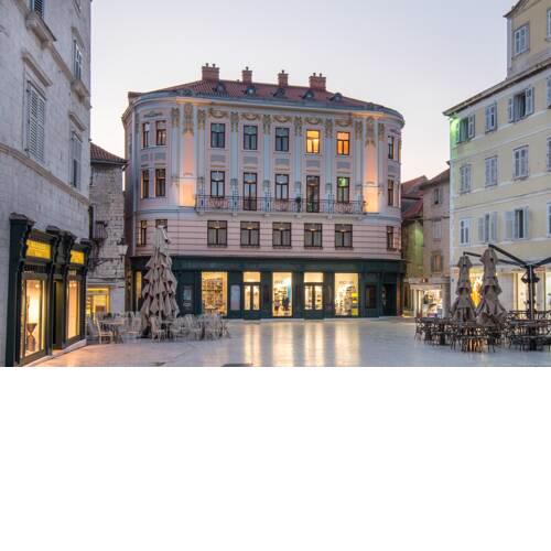 Central Square Heritage Hotel