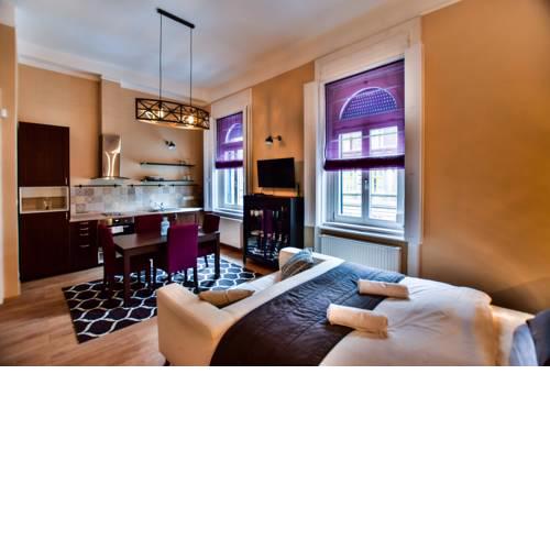 Central studio flats with GREAT location