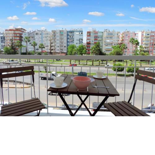 Centrally located flat 5 min to OzdilekPark Mall
