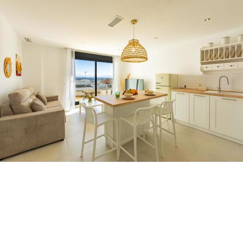 Centric, amazing views, garage and fibre WIFI