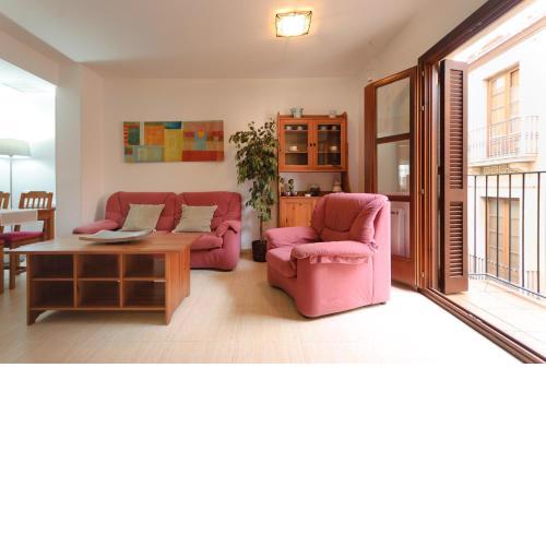 CENTRIC APARTMENT WITH PARKINg 3