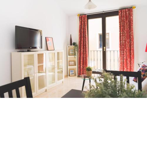Céntrico Apartamento en Calle Carreteria - Malaga
