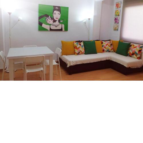 Céntrico apartamento en Valencia próximo parada de metro Ángel Guimerà