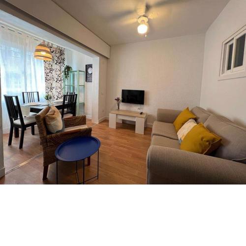 CÉNTRICO Y ACOGEDOR APARTAMENTO