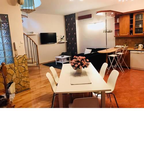 Centroom Apartment Budapest ++15ppl