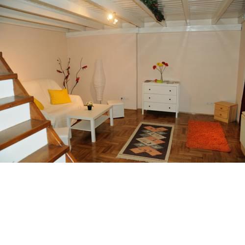 Chain Bridge Apartment