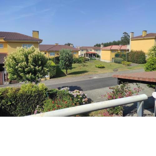 Chalet adosado con jardín a 1 km de Redes-Ares