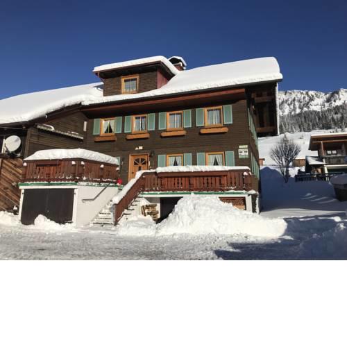 Chalet & Almhostel Alpenperle