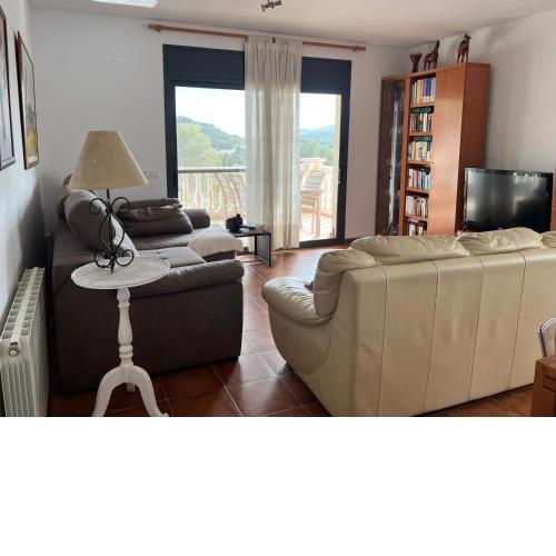 Chalet con piscina en Canyelles