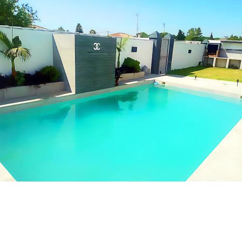 Chalet con Piscina Privada Chanel