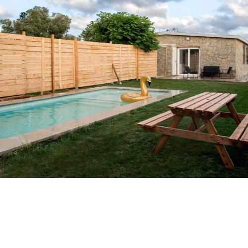 Chalet La Pinaleta IV, con piscina privada