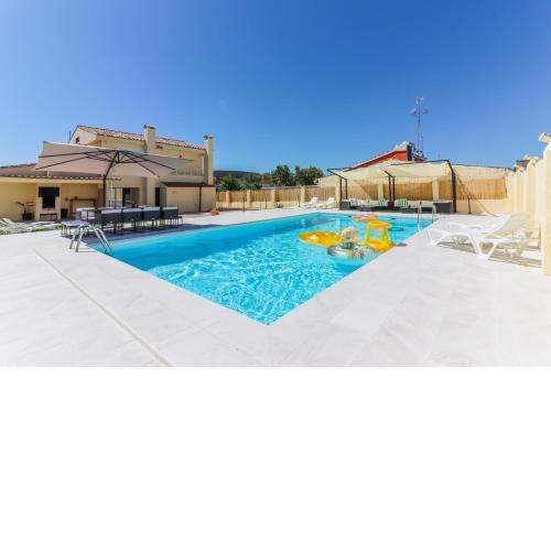 Chalet para 12 personas con piscina en Illescas Toledo