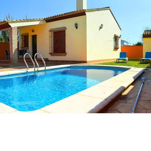 Chalet piscina solo familias parejas Roche Viejo 1