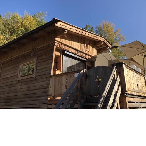 Chalet Zur Auszeit - Direkt am 5 Sterne Campingplatz Aufenfeld im Zillertal mit Hallenbad und Sauna