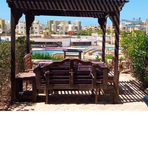 chalet1 ch21 with a wonderful view 2 bed rooms terrace and garden green beach