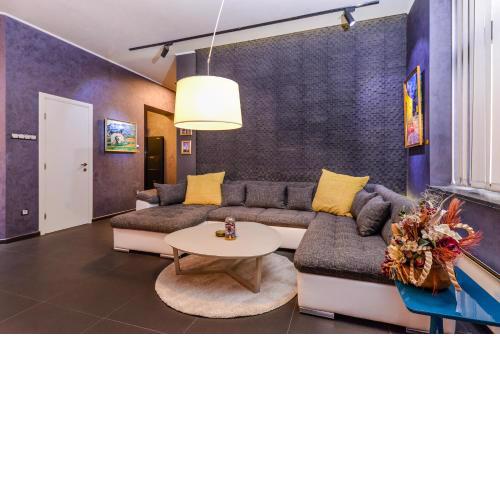 Champs-Élysées Sofia | 2-BDR, 2-BTHR Tsar Simeon Suite