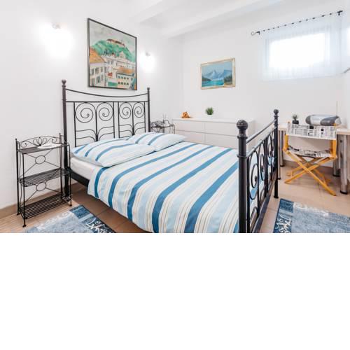 Chaplin Apartment