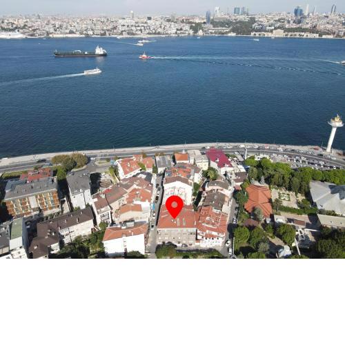 Charm and Cosy 2 Bedroom Apartment near the Bosphorus Shore in the Heart of Uskudar