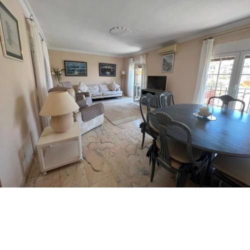 Charming 2-Bed Apartment in Fuengirola