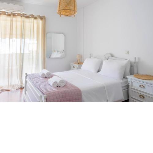 Charming 2 BR Apt with Acropolis View in Athens