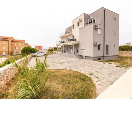Charming Apartment in Novalja near Seabeach