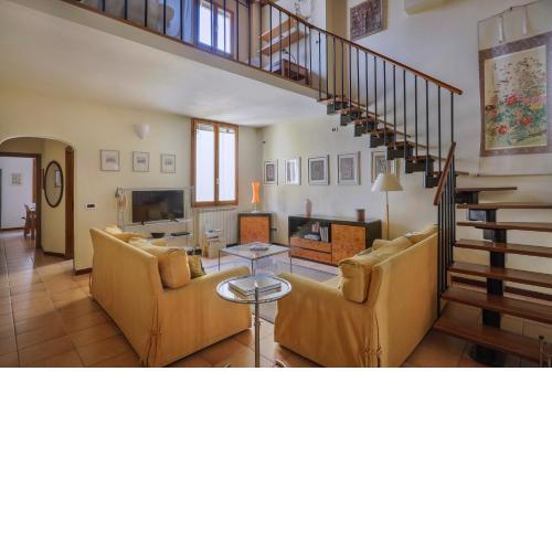 Charming Apartment in Oltrarno