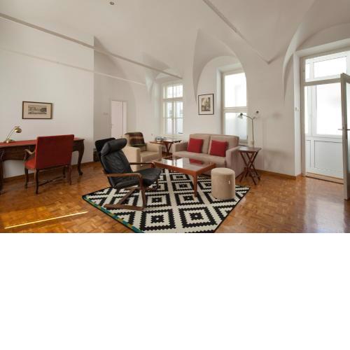 Charming apartment Laura by Town Hall