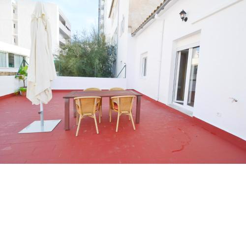 Charming apartment, located next to the Paseo de la Blaquerna