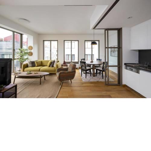 Charming Bright Brand New 2bd1bath Views! #121