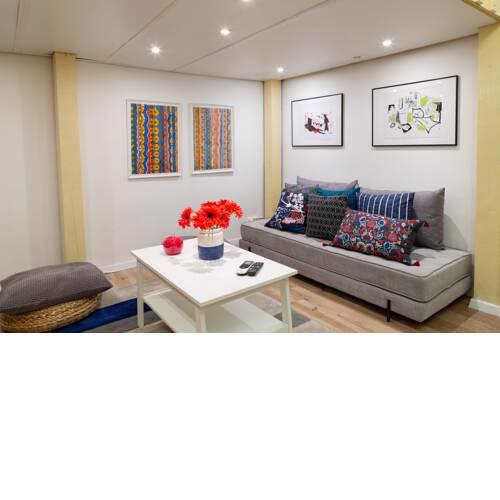 Charming Cute Artsy Apartment in Central Location