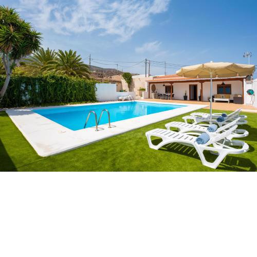 Charming family retreat with private pool
