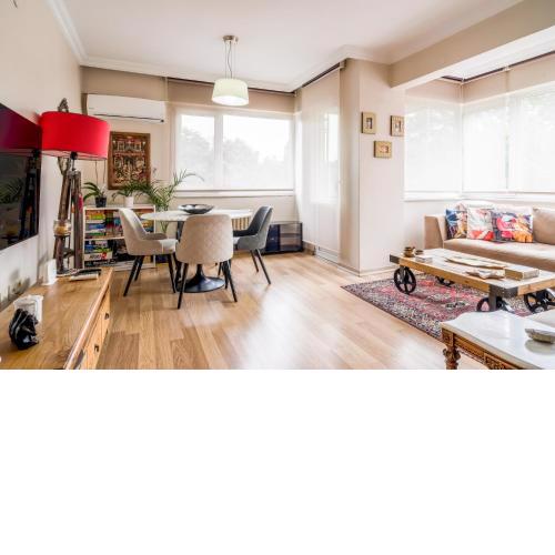 Charming Flat w Balcony 5 min to Zorlu Center