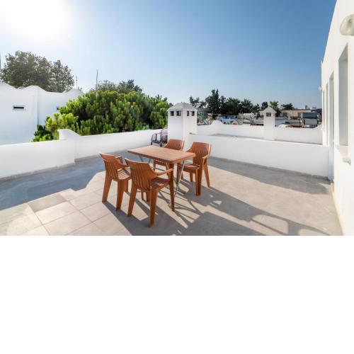 Charming Flat w Terrace 3 min to Beach in Bodrum