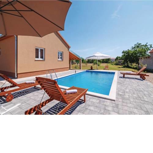 Charming Holiday Home in Murvica with Pool