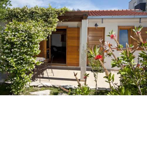 Charming house with spacious garden and parking space