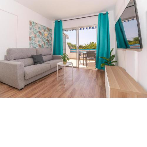 Charming seaside and terasse in Playa paraiso