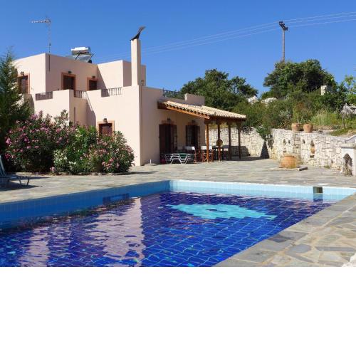 Charming Villa in Axos Crete with Swimming Pool