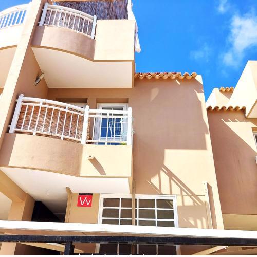 Cheap Studio, wifi free Adeje house