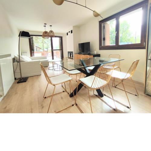 CHECK-IN CASAS Mala de Anciles